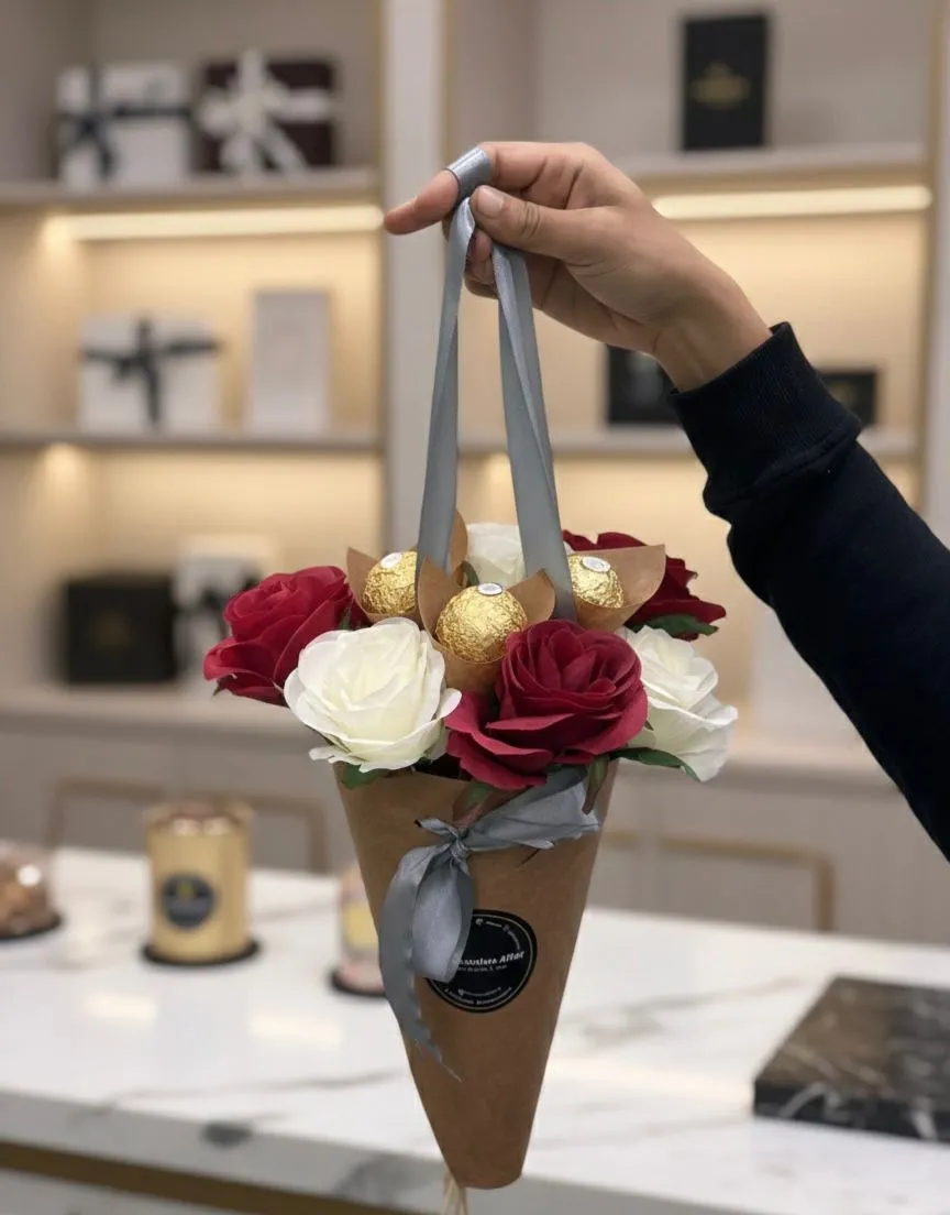 Midnight Romance Rose & Ferrero Bouquet